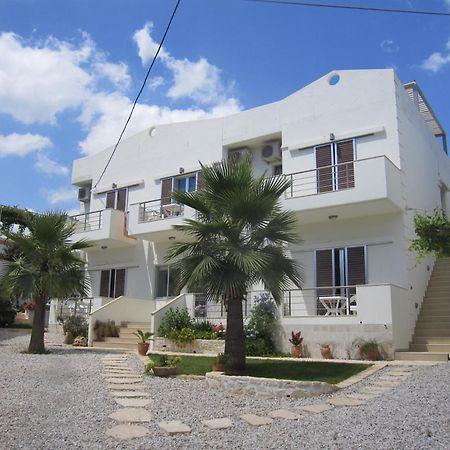 Lion-Suites Kalyves Bagian luar foto